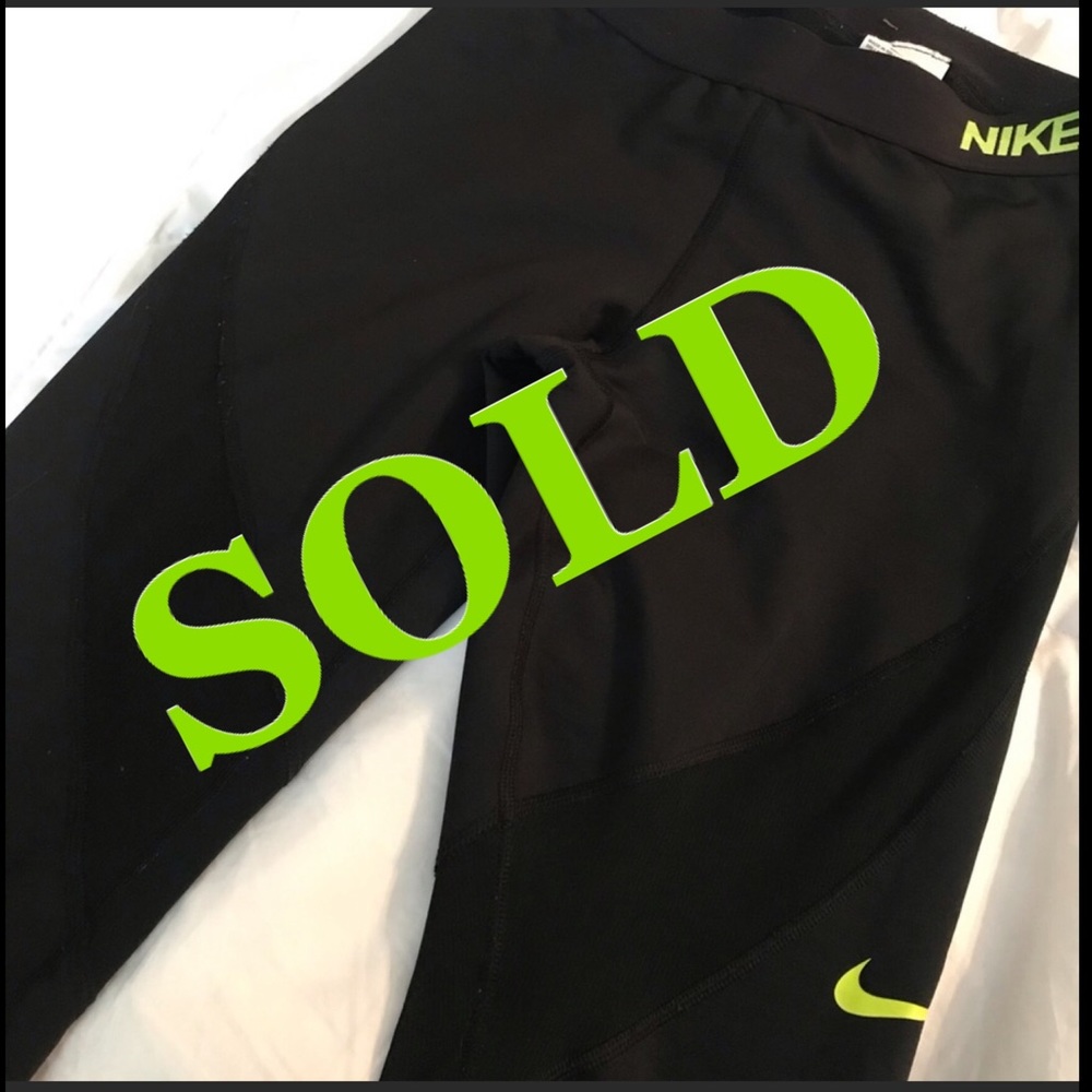 NIKE LEGGINGS